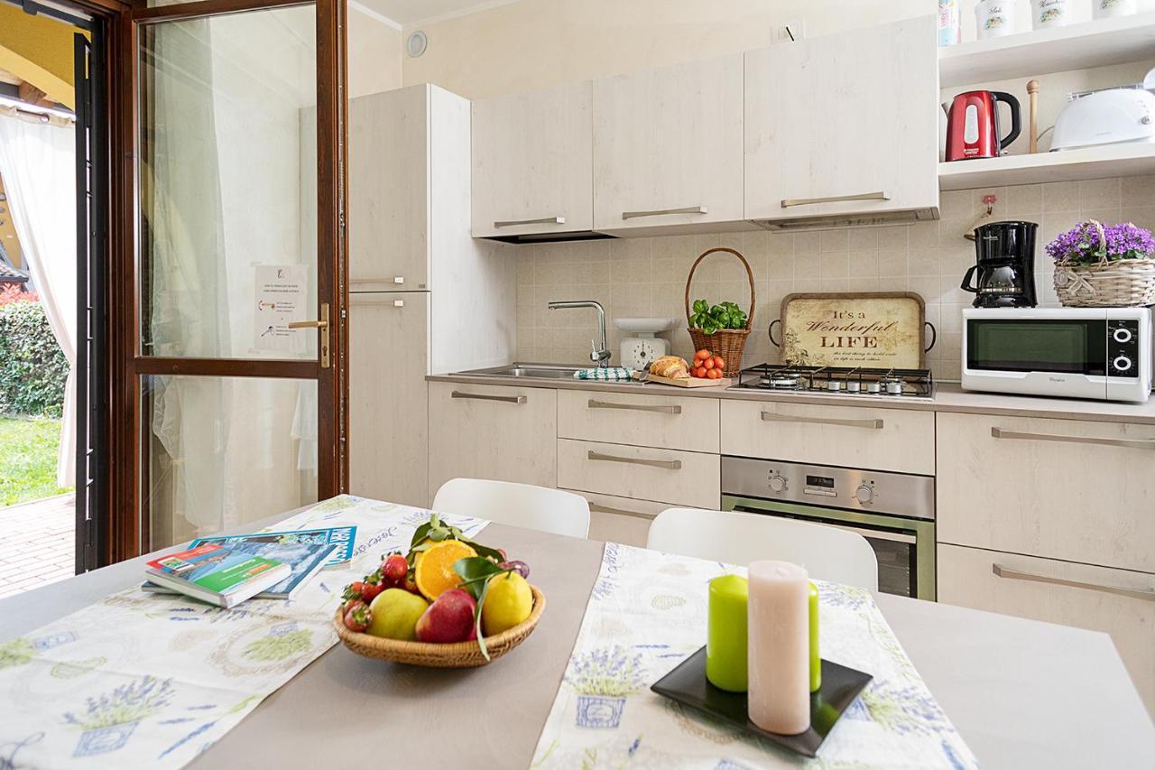Apartment L'Archetto And Villetta Gruber - Regarda Travel Lazise Kültér fotó